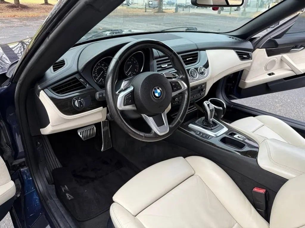2009 BMW Z4 Image 21