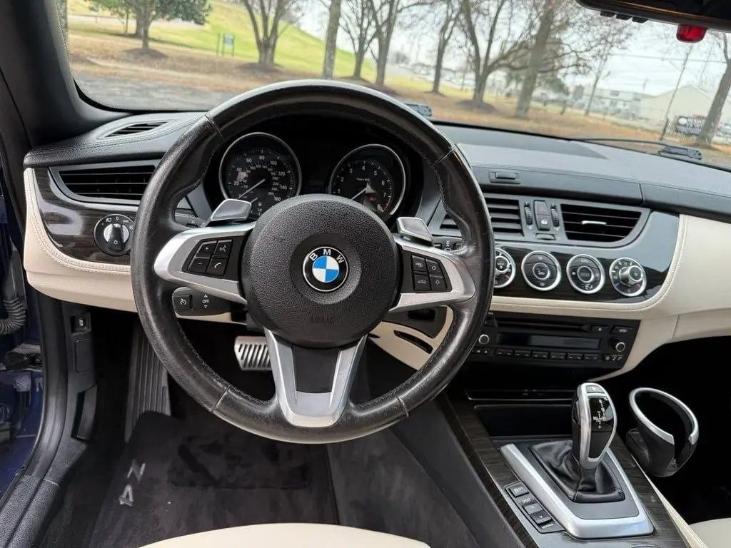 2009 BMW Z4 Image 24