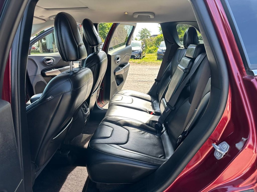 2019 Jeep Cherokee Image 16