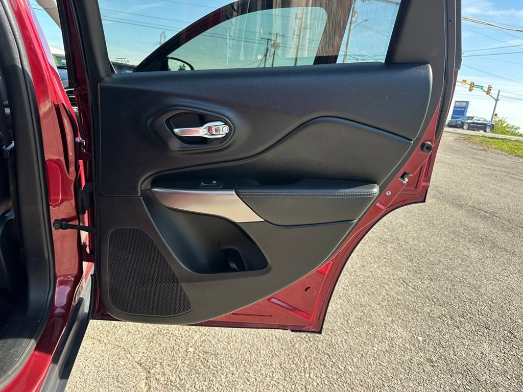 2019 Jeep Cherokee Image 22