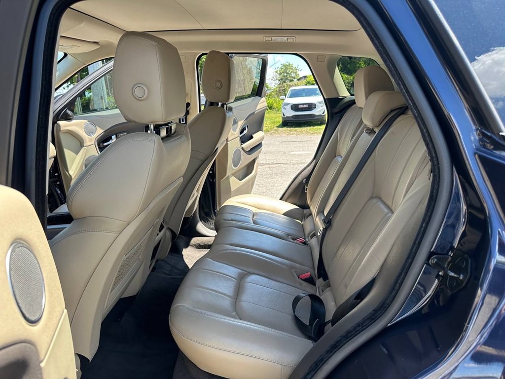 2019 Land Rover Range Rover Evoque Image 16
