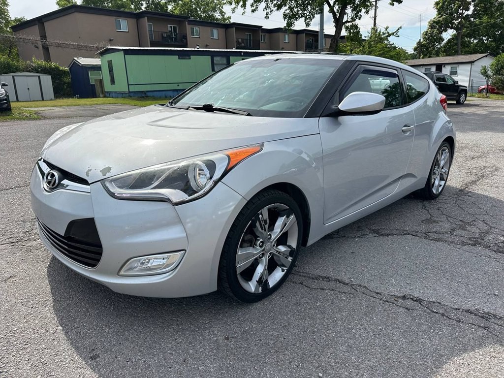 2016 Hyundai Veloster Image 3