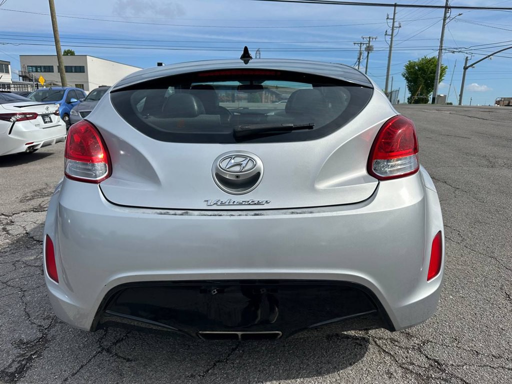 2016 Hyundai Veloster Image 7