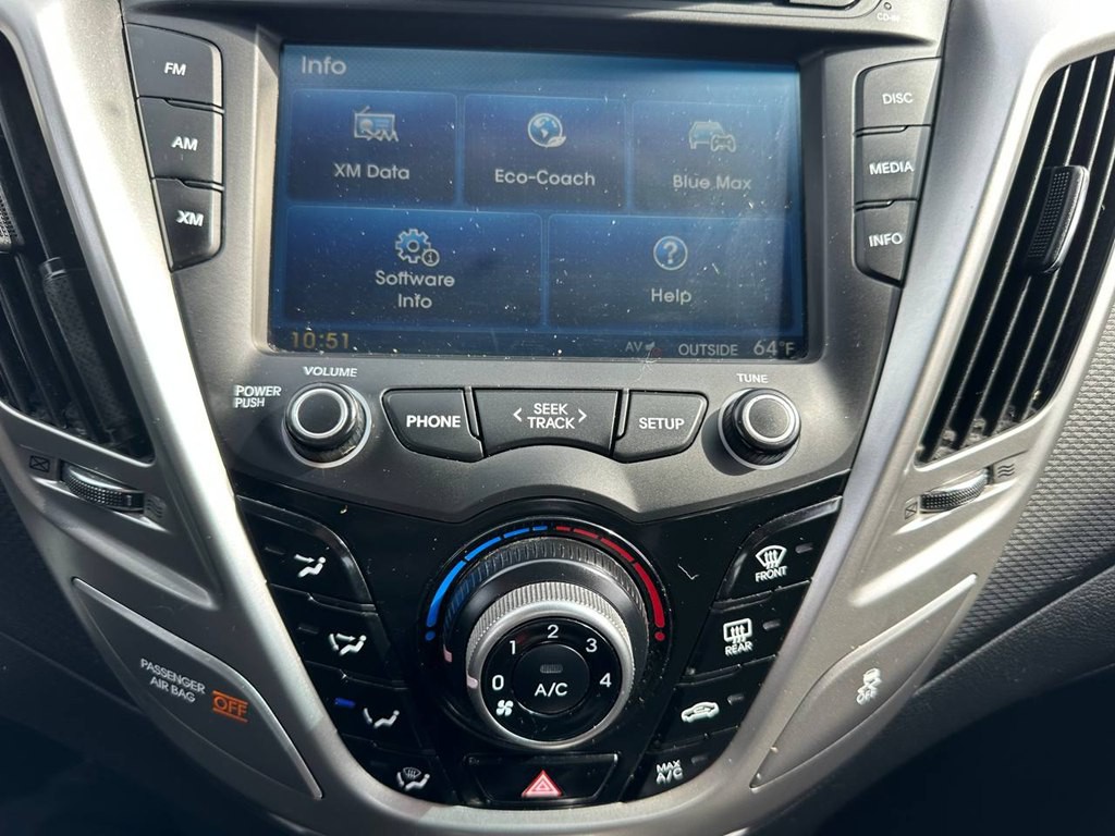 2016 Hyundai Veloster Image 30