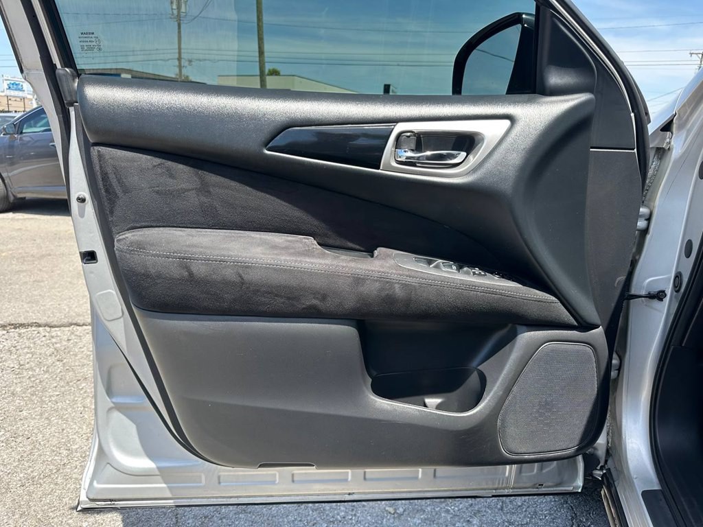 2014 Nissan Pathfinder Image 10