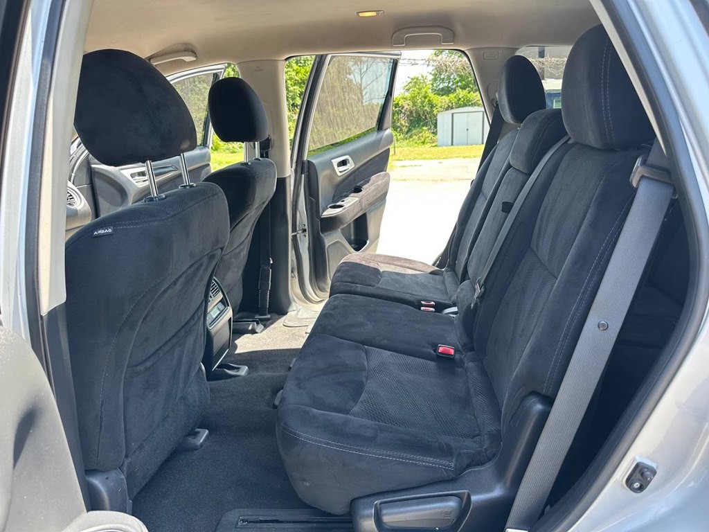 2014 Nissan Pathfinder Image 12