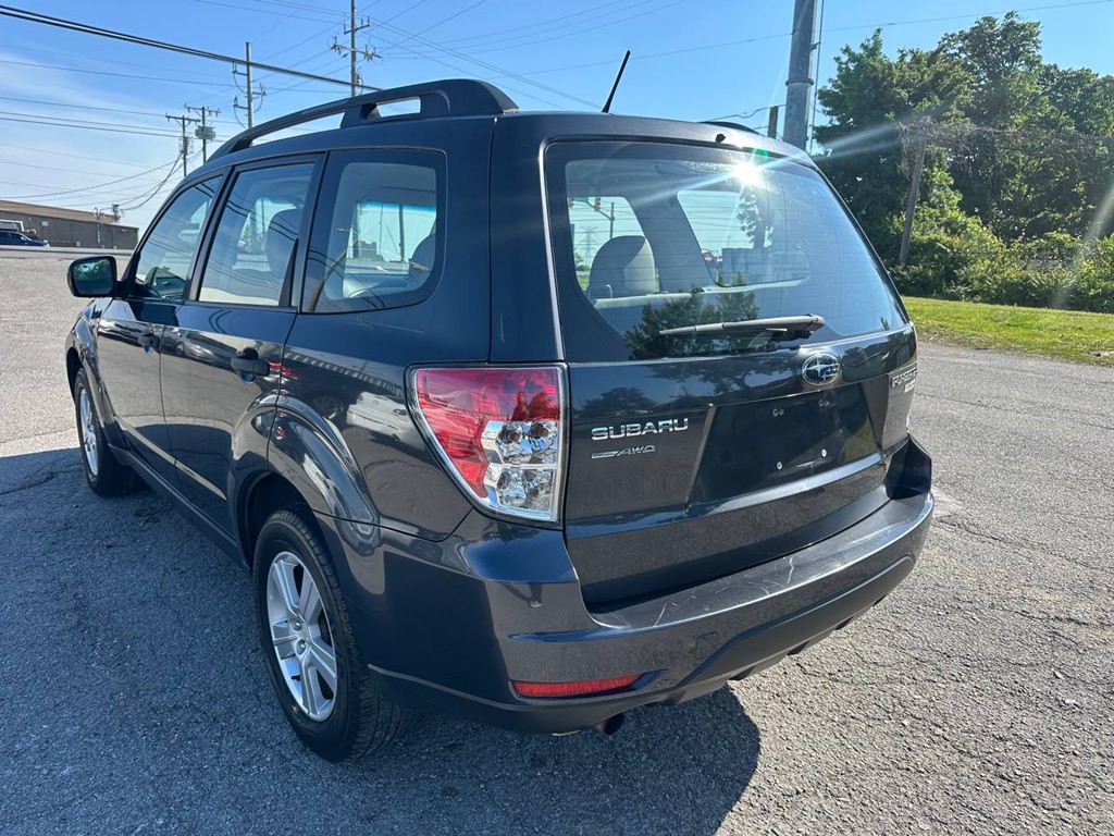 2013 Subaru Forester Image 9