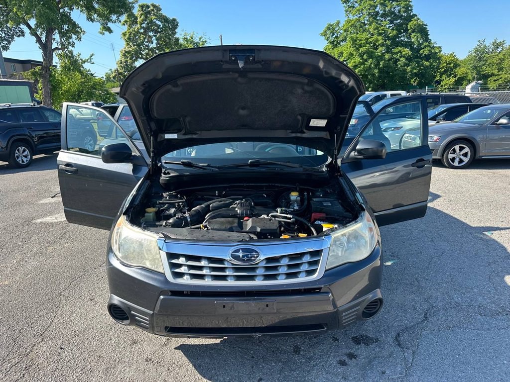 2013 Subaru Forester Image 11