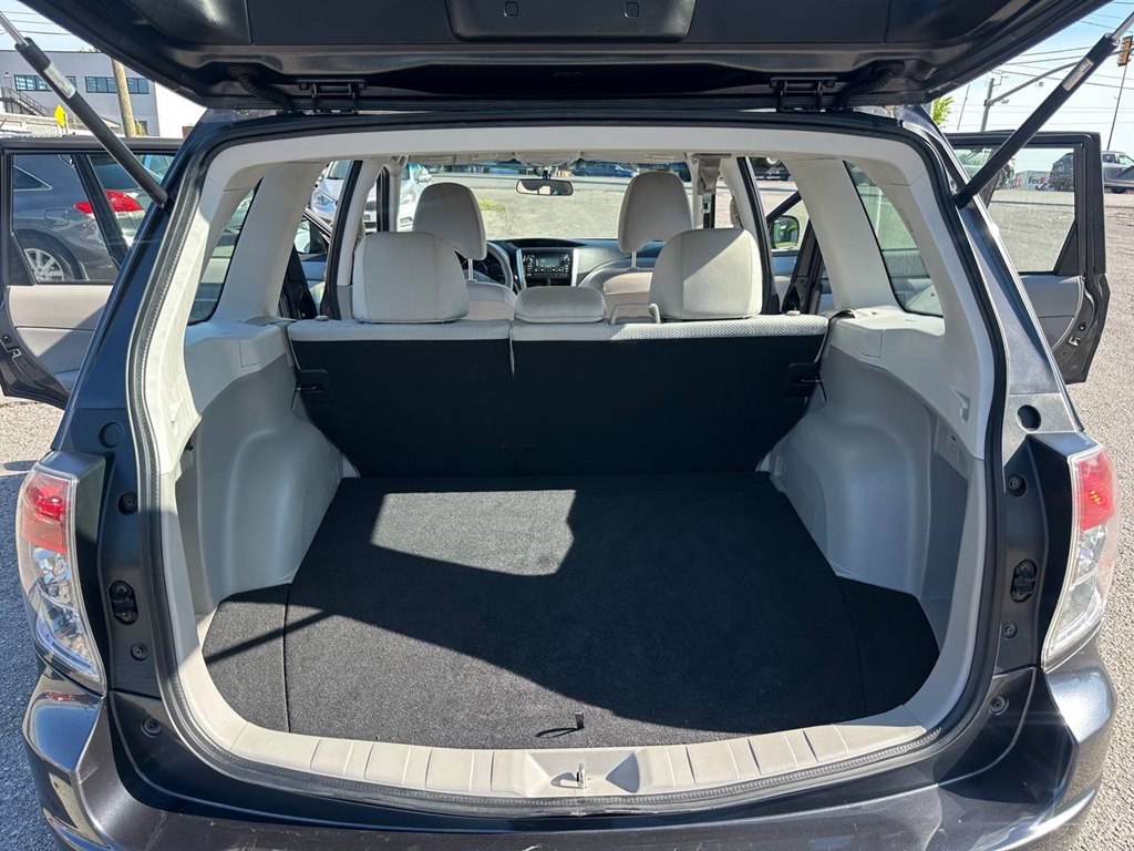 2013 Subaru Forester Image 12
