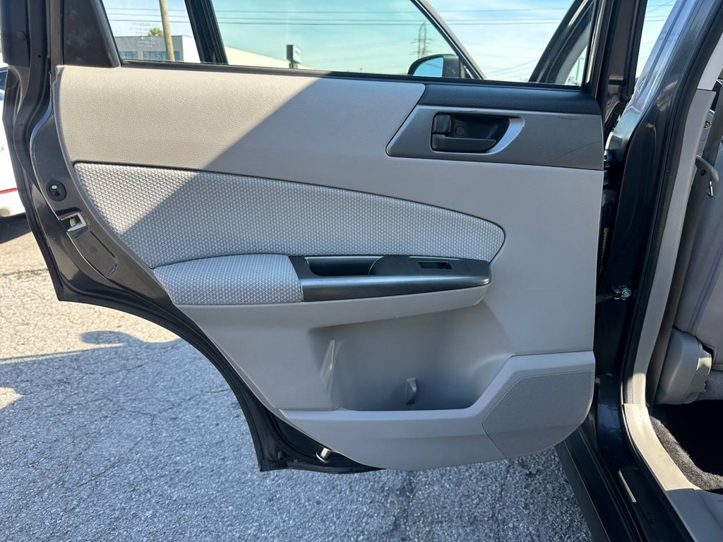 2013 Subaru Forester Image 19