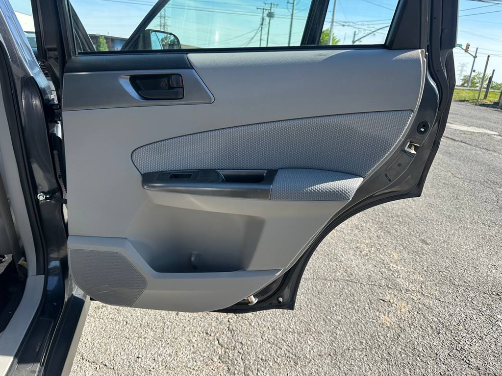 2013 Subaru Forester Image 23