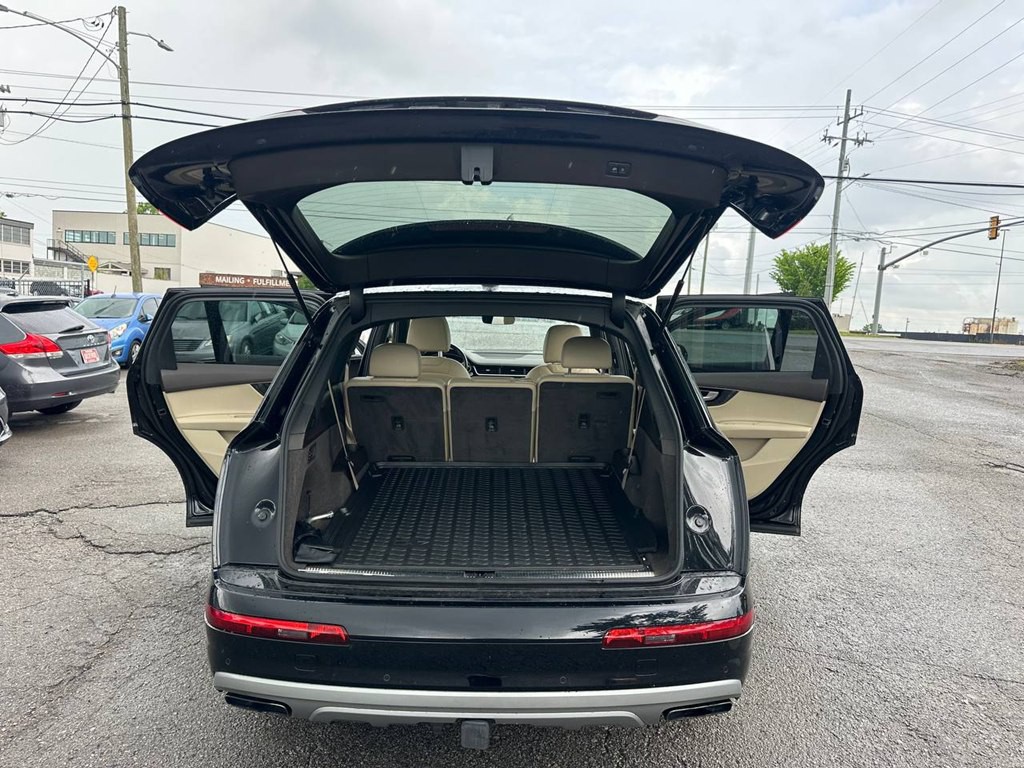 2018 Audi Q7 Image 9