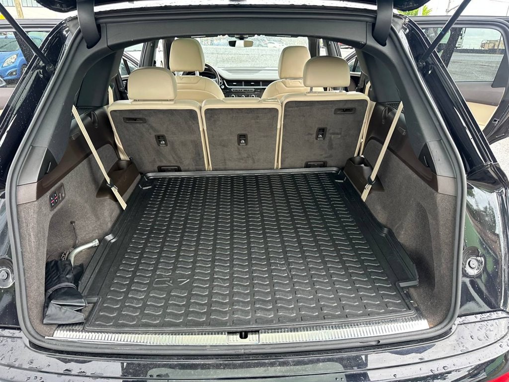 2018 Audi Q7 Image 11