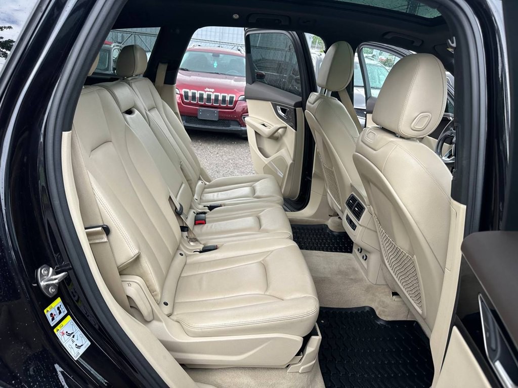 2018 Audi Q7 Image 16