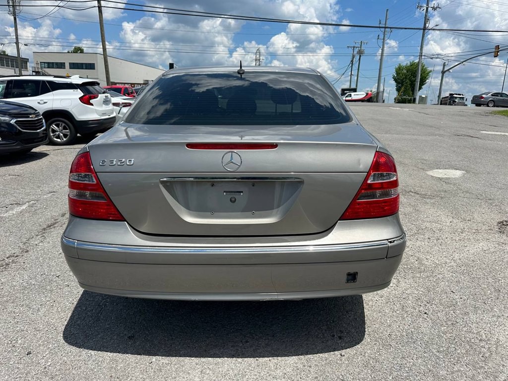 2003 Mercedes-Benz E-Class Image 7