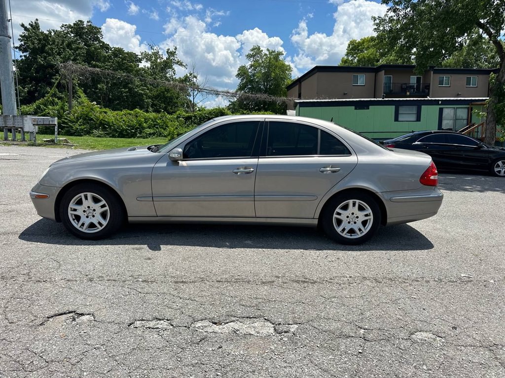 2003 Mercedes-Benz E-Class Image 9