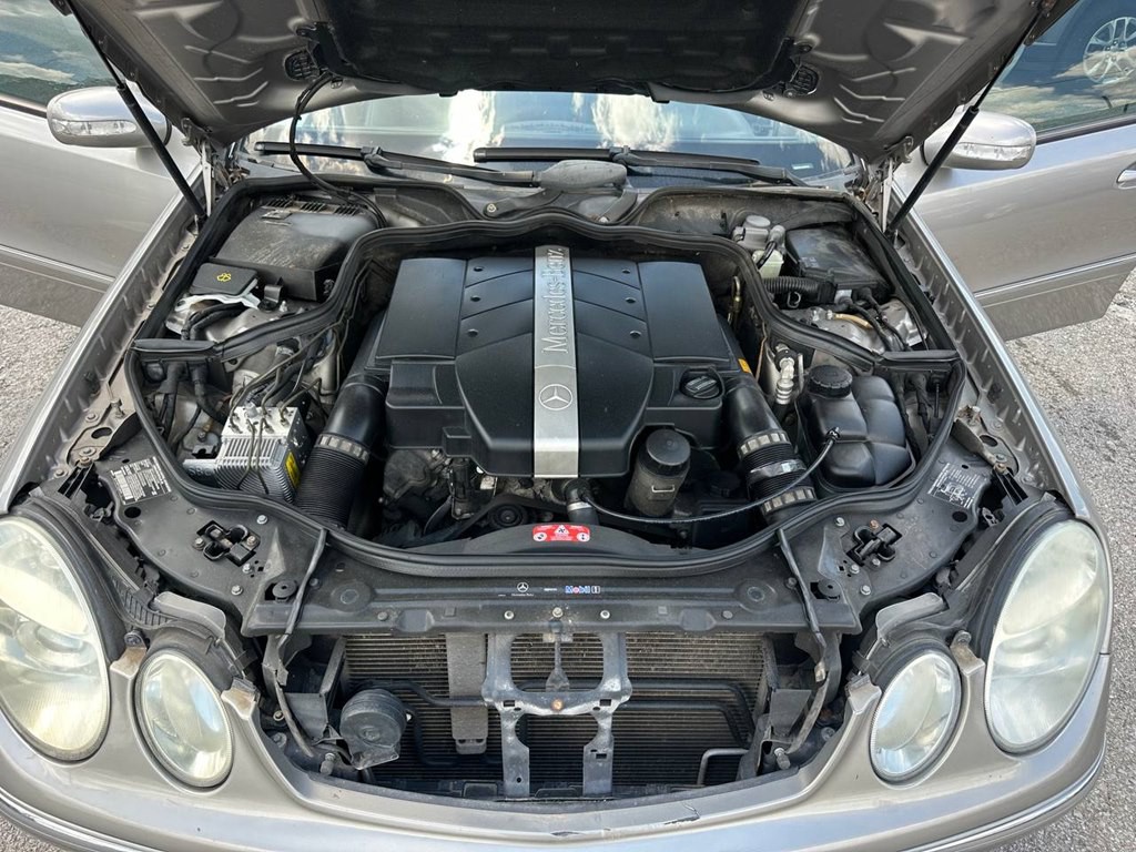 2003 Mercedes-Benz E-Class Image 11