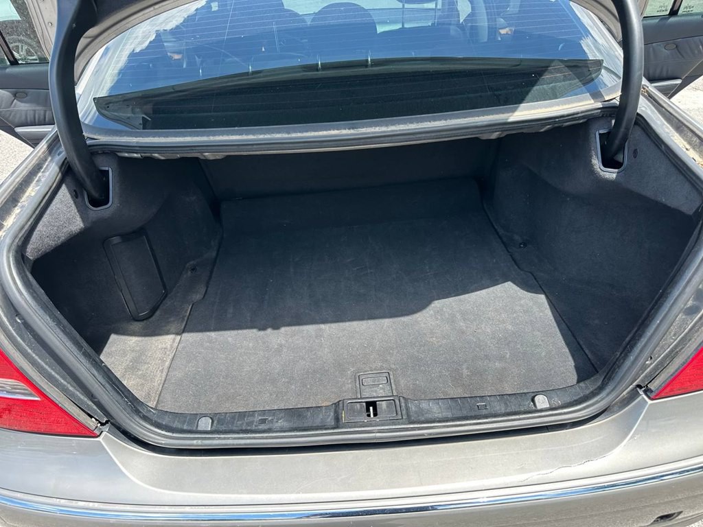 2003 Mercedes-Benz E-Class Image 12