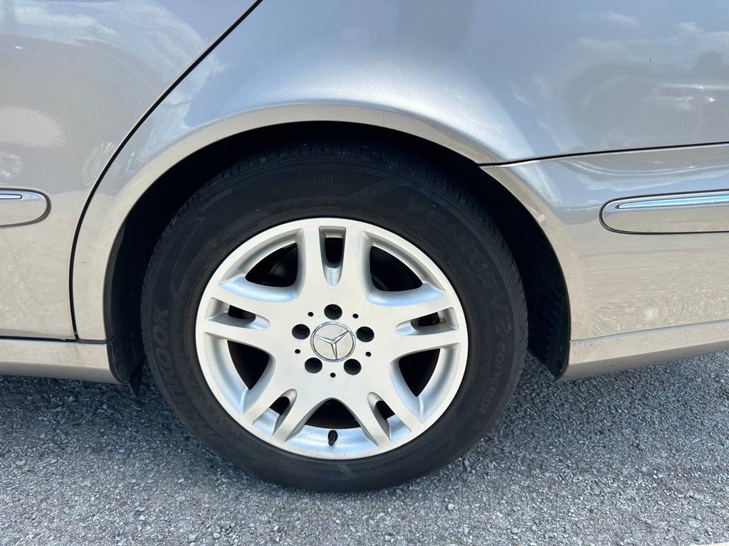 2003 Mercedes-Benz E-Class Image 29