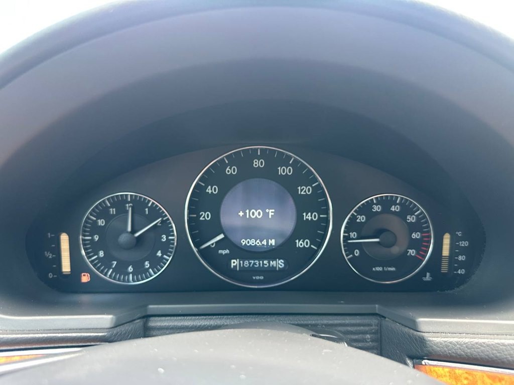 2003 Mercedes-Benz E-Class Image 32