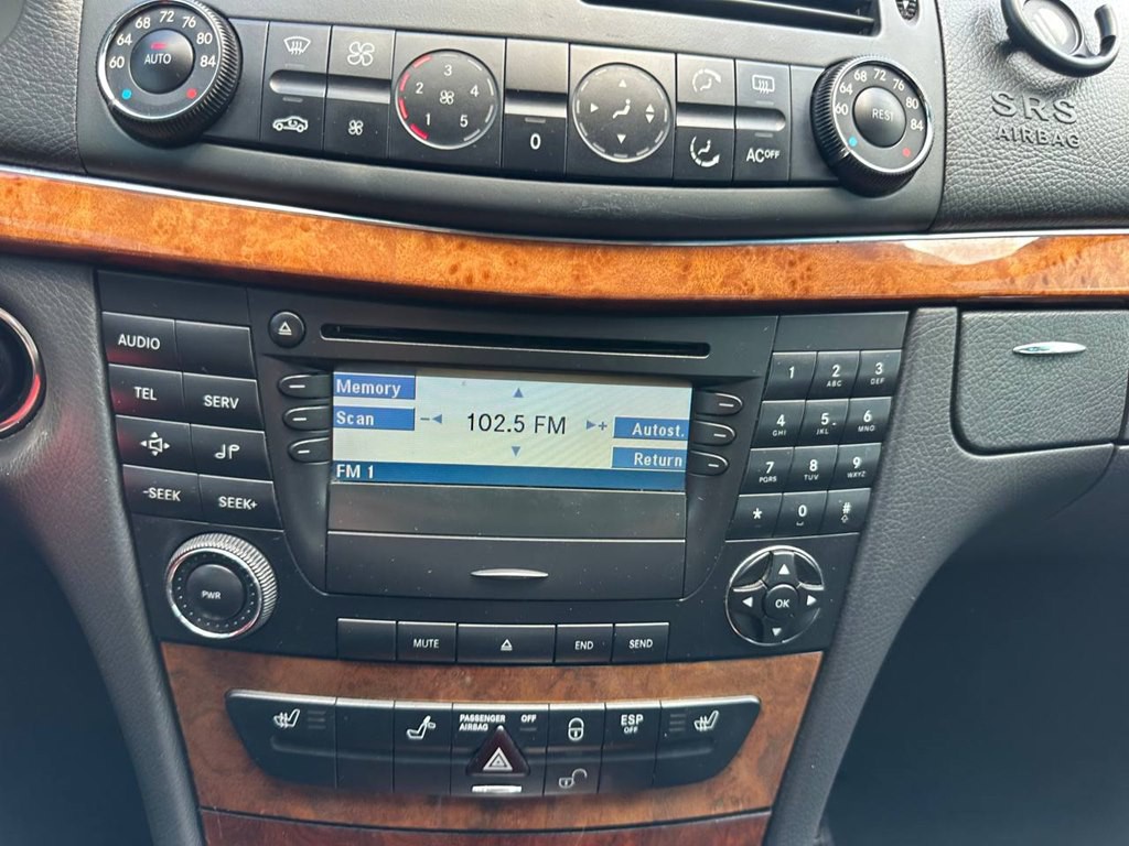 2003 Mercedes-Benz E-Class Image 33