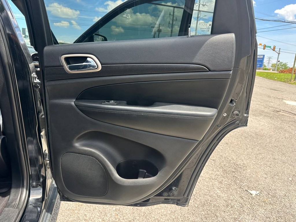 2017 Jeep Grand Cherokee Image 23