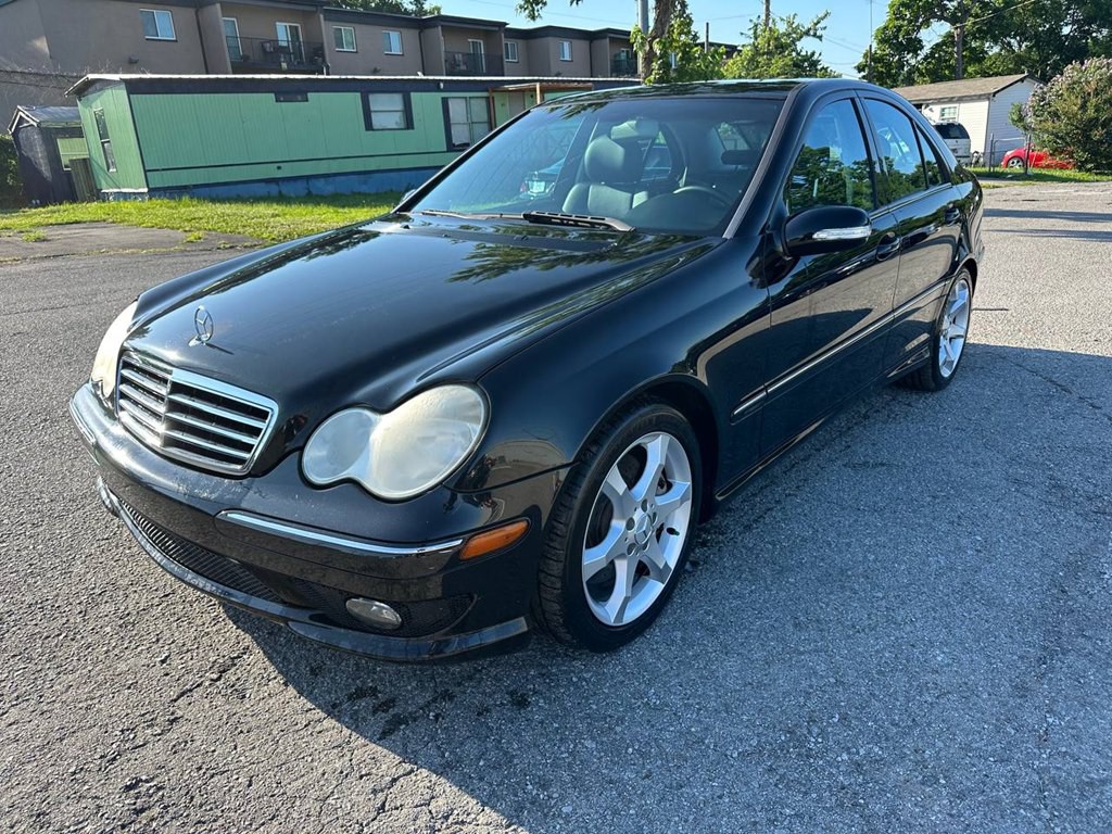 2007 Mercedes-Benz C-Class Image 2