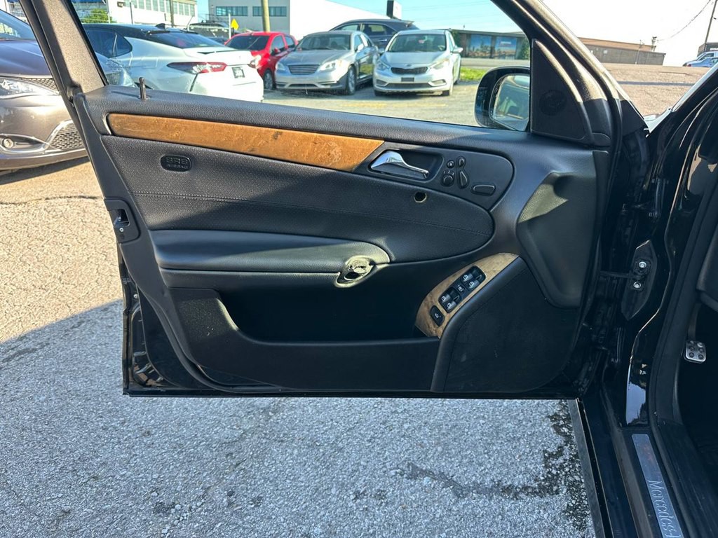 2007 Mercedes-Benz C-Class Image 17