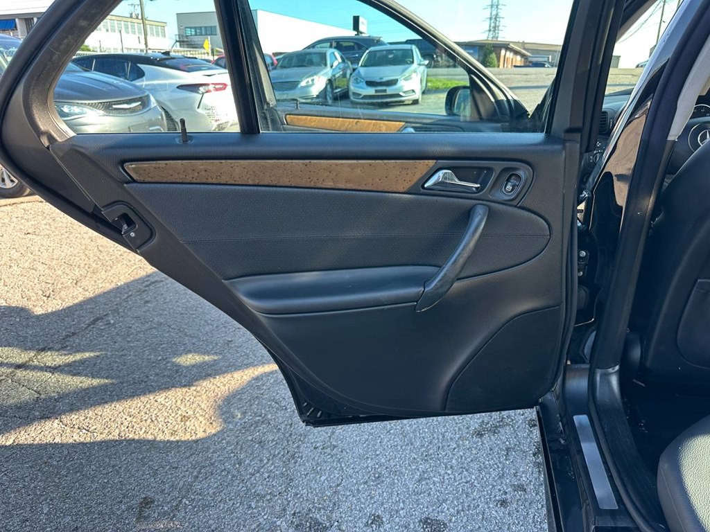 2007 Mercedes-Benz C-Class Image 20