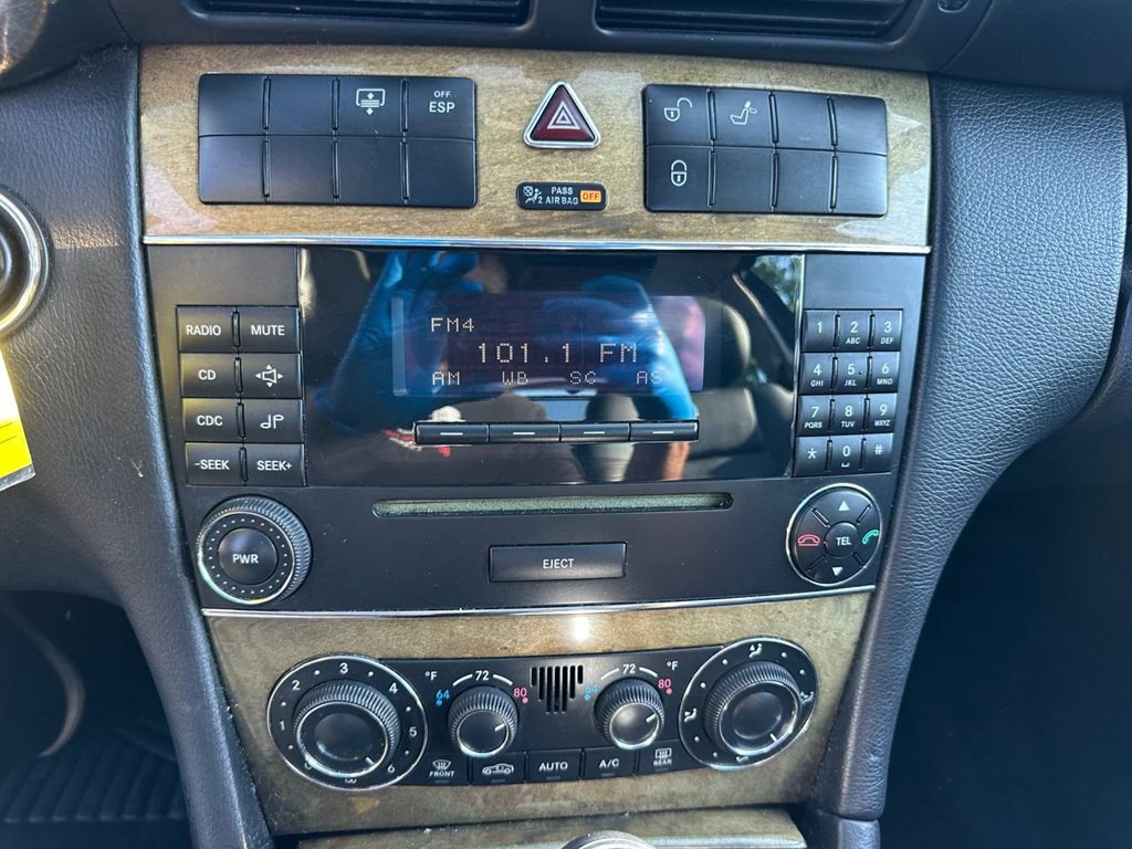 2007 Mercedes-Benz C-Class Image 32