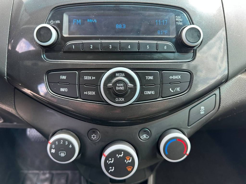 2015 Chevrolet Spark Image 32