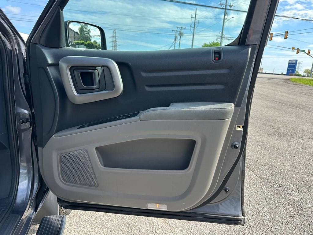 2014 Honda Ridgeline Image 26