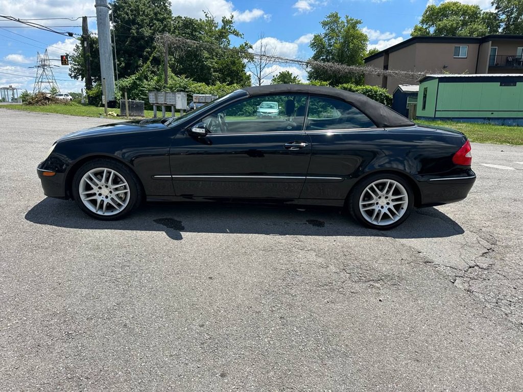 2009 Mercedes-Benz CLK-Class Image 10