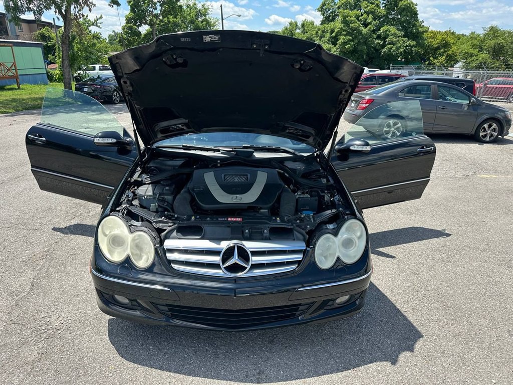 2009 Mercedes-Benz CLK-Class Image 16