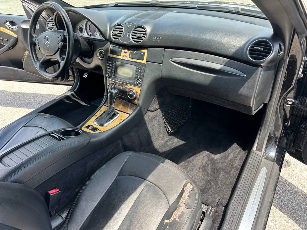 2009 Mercedes-Benz CLK-Class Image 23