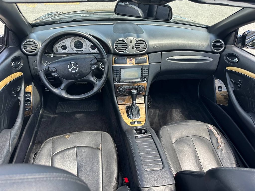 2009 Mercedes-Benz CLK-Class Image 32
