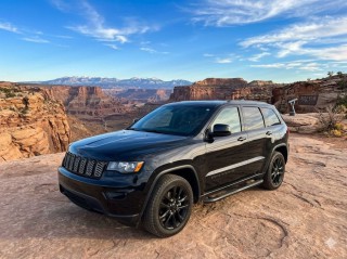 Image for 2020 Jeep Grand Cherokee Altitude ID: 7502247