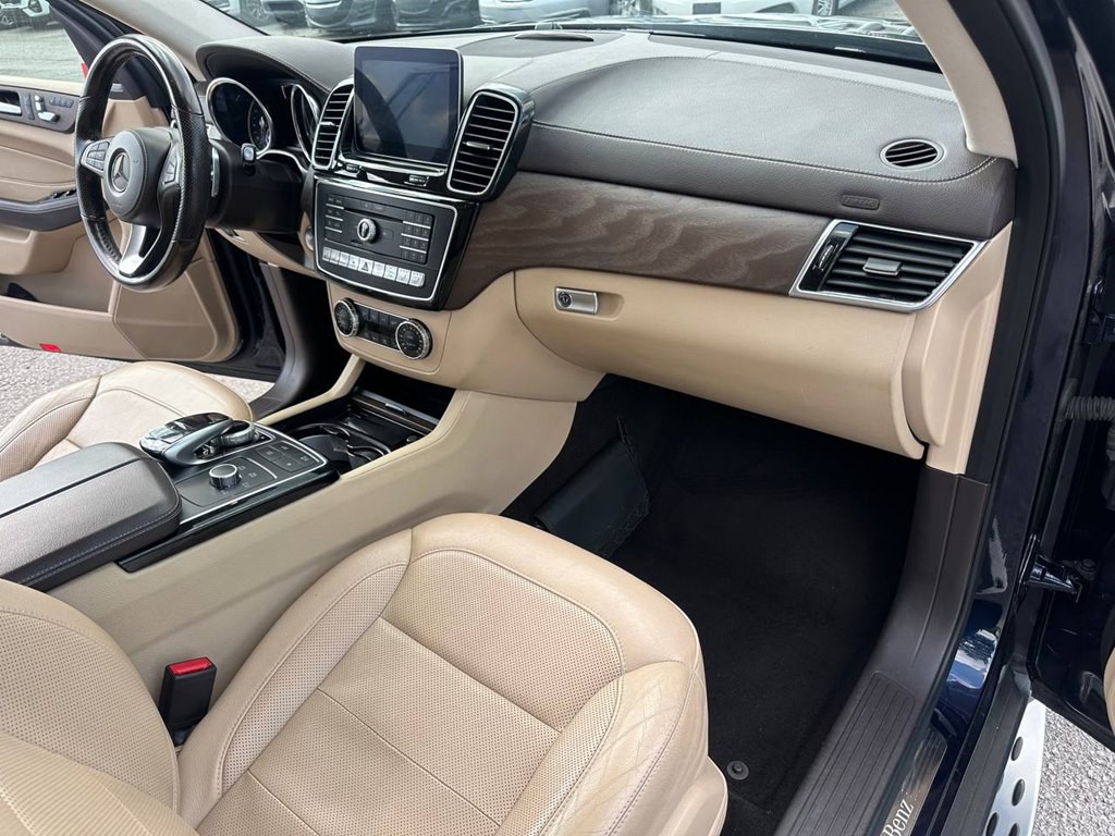 2019 Mercedes-Benz GLS-Class Image 28