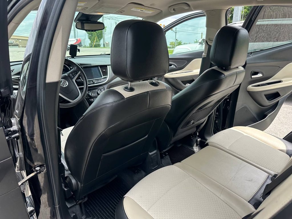 2017 Buick Enclave Image 17