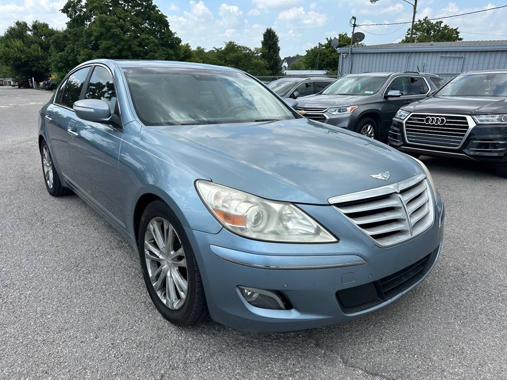 2011 Hyundai Genesis Image 4