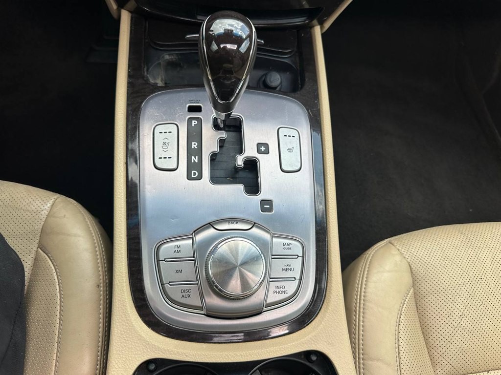 2011 Hyundai Genesis Image 33