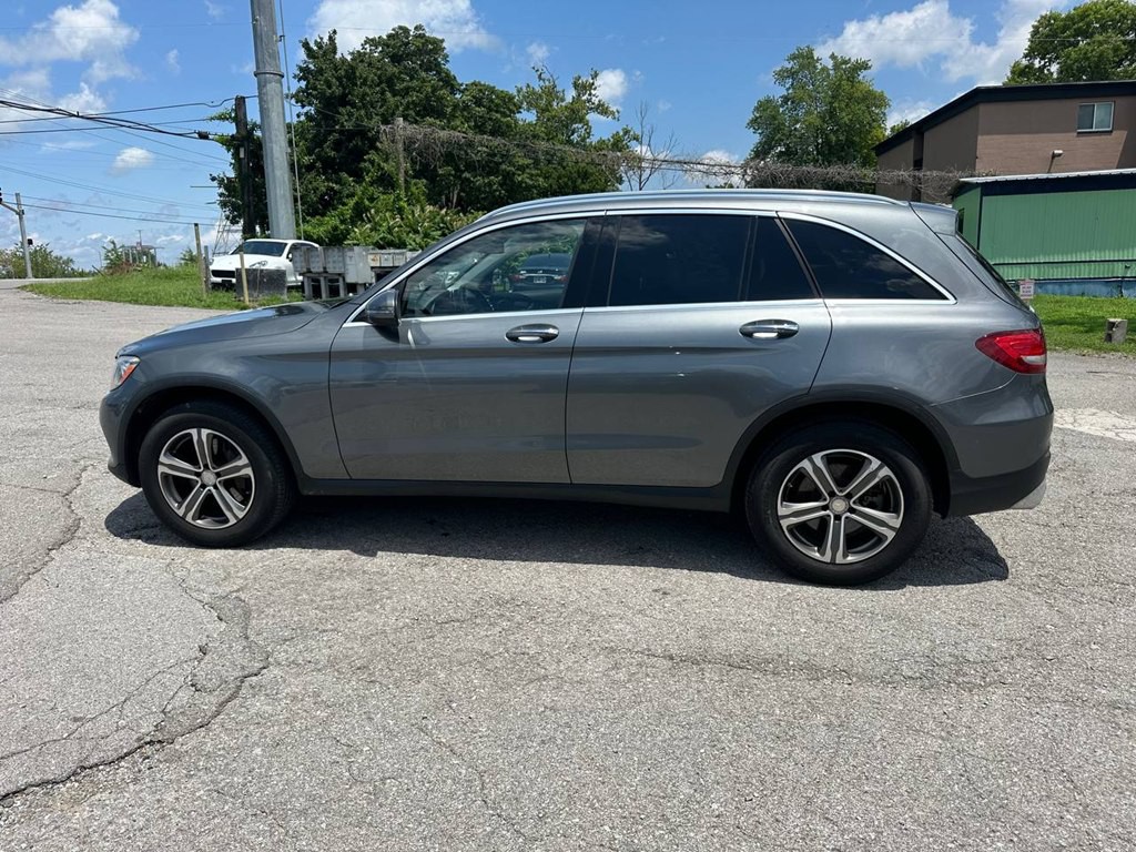 2016 Mercedes-Benz GLC-Class Image 9