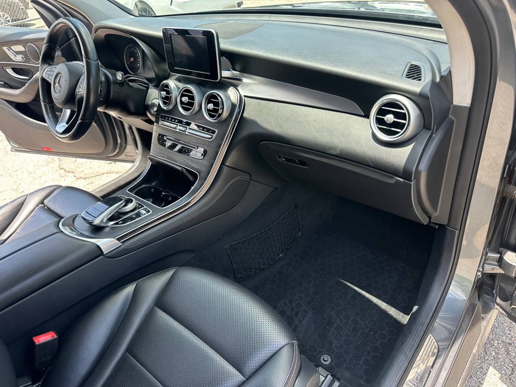 2016 Mercedes-Benz GLC-Class Image 15