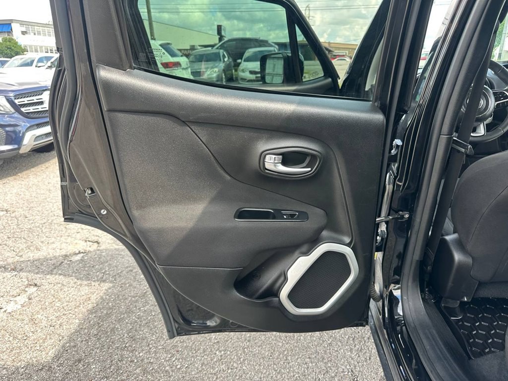 2018 Jeep Renegade Image 19