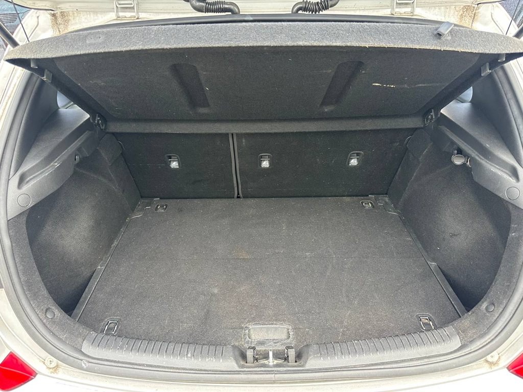 2018 Hyundai Elantra Image 12