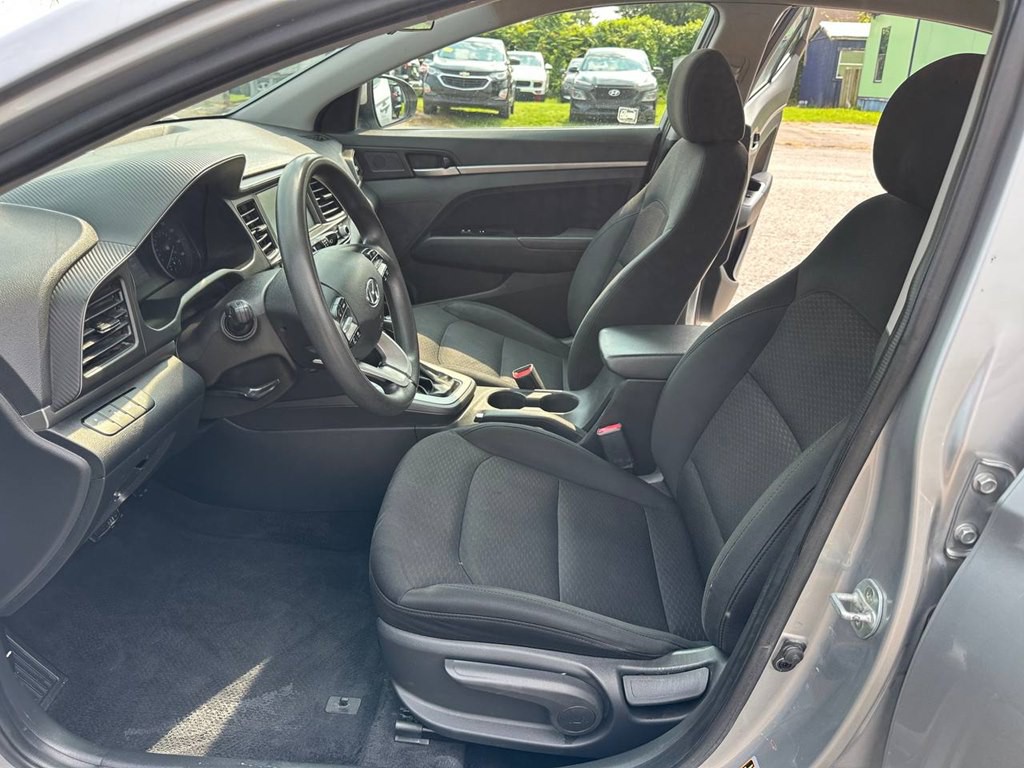 2020 Hyundai Elantra Image 13