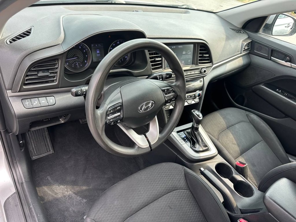 2020 Hyundai Elantra Image 15