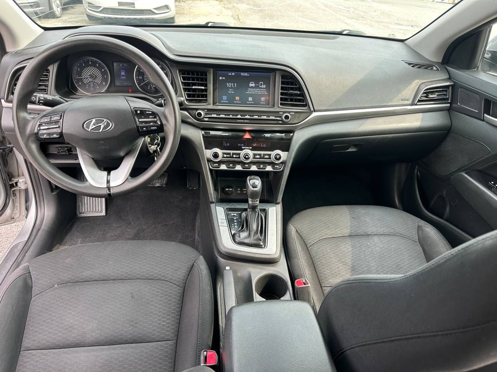 2020 Hyundai Elantra Image 20