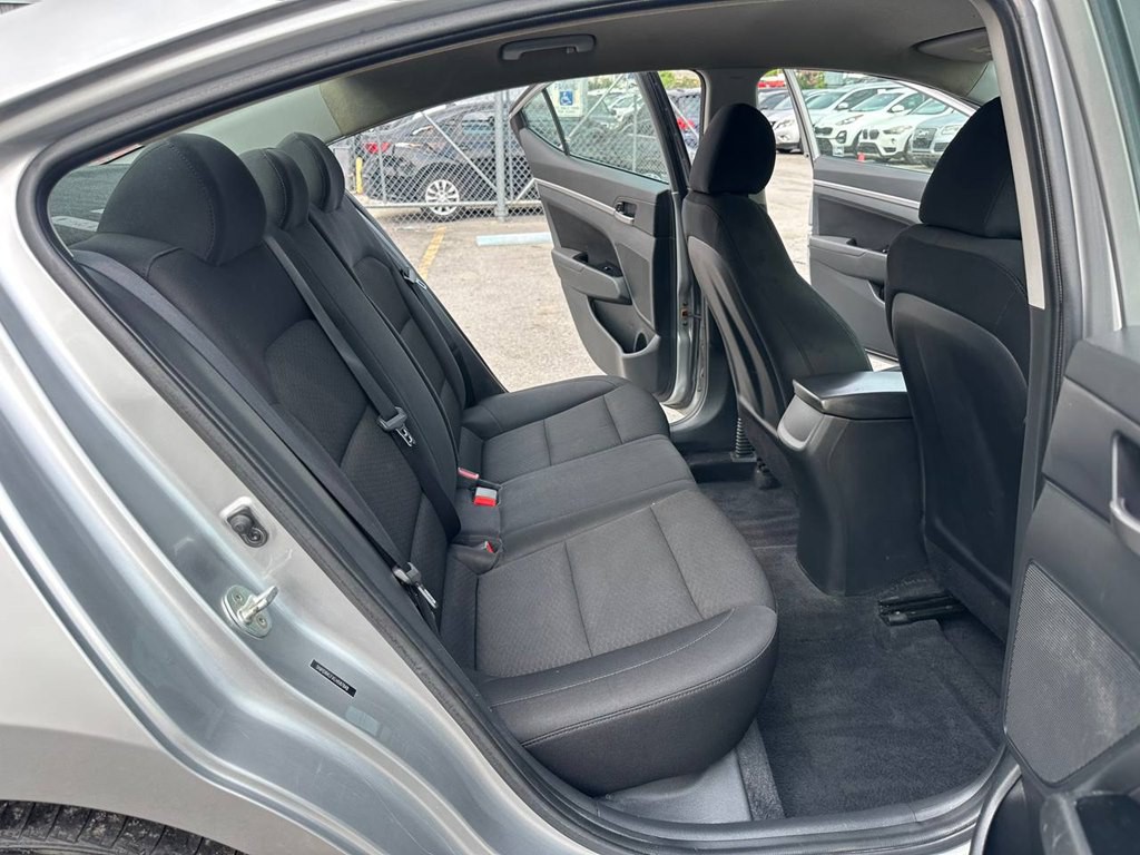 2020 Hyundai Elantra Image 21