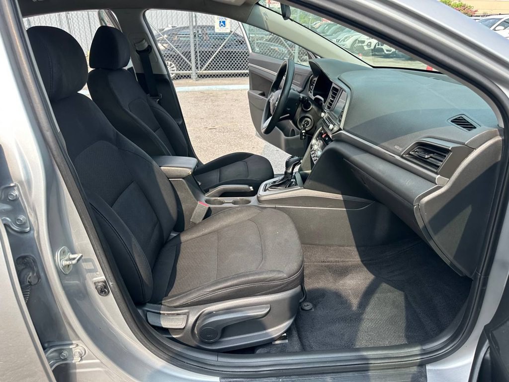 2020 Hyundai Elantra Image 24